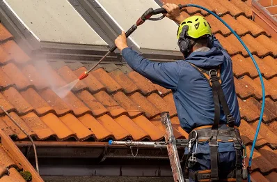 Démoussage et hydrofuge de toiture à Vimont